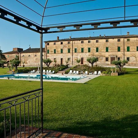 Tenuta Di Petriolo Guest House Torrita di Siena Bagian luar foto