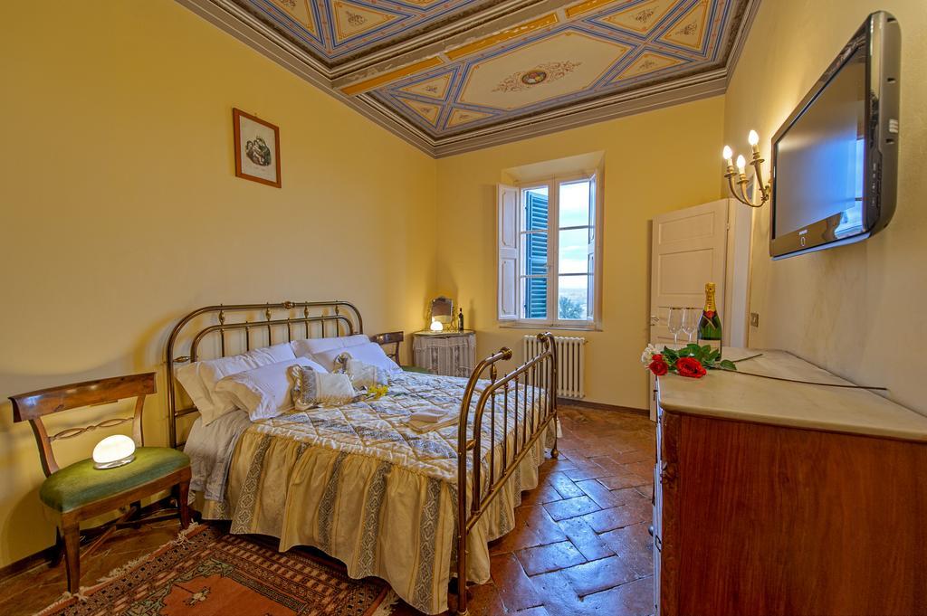 Tenuta Di Petriolo Guest House Torrita di Siena Bagian luar foto