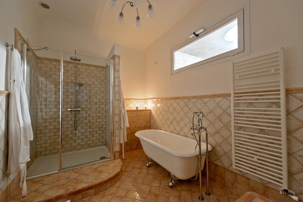 Tenuta Di Petriolo Guest House Torrita di Siena Bagian luar foto