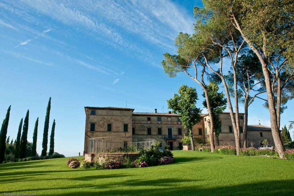 Tenuta Di Petriolo Guest House Torrita di Siena Bagian luar foto