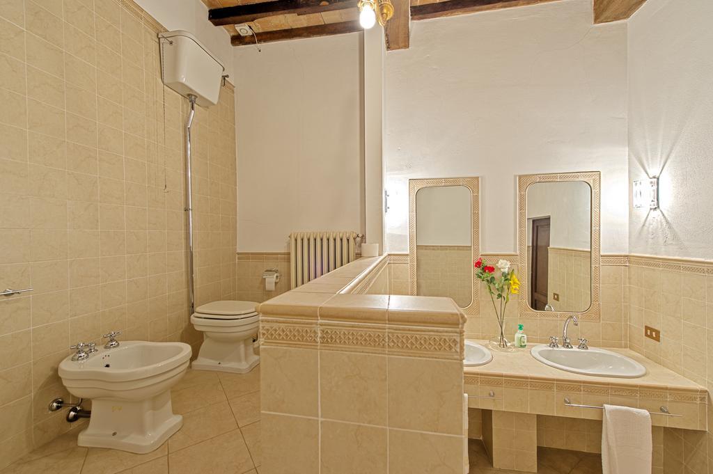 Tenuta Di Petriolo Guest House Torrita di Siena Bagian luar foto