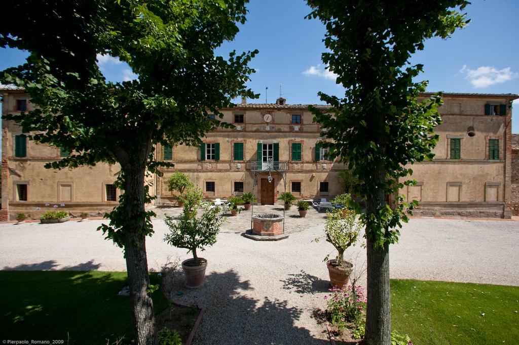 Tenuta Di Petriolo Guest House Torrita di Siena Bagian luar foto