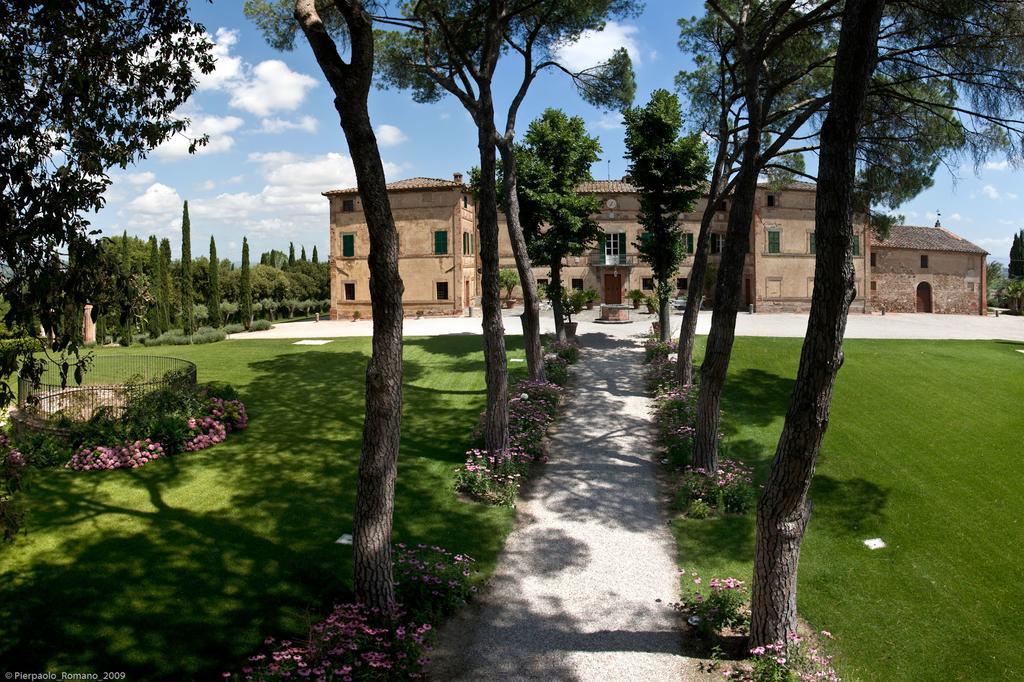 Tenuta Di Petriolo Guest House Torrita di Siena Bagian luar foto